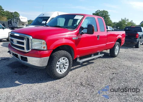 2005 Ford F-250 Lariat/Xl/Xlt z USA, uszkodzony, nr VIN 1FTSX21525EC00401